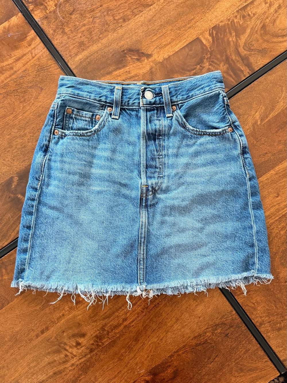 Levi’s Ribcage Denim Mini Skirt size 24